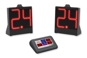 Conjunto Kit Marcador electrónico led inalámbrico a batería de posesión de baloncesto waterpolo con tiempos de 24/14 y 30/20 segundos modelo Favero wsc-24s. Vista posterior. Aprobado por la Fiba. Décimas de segundo.